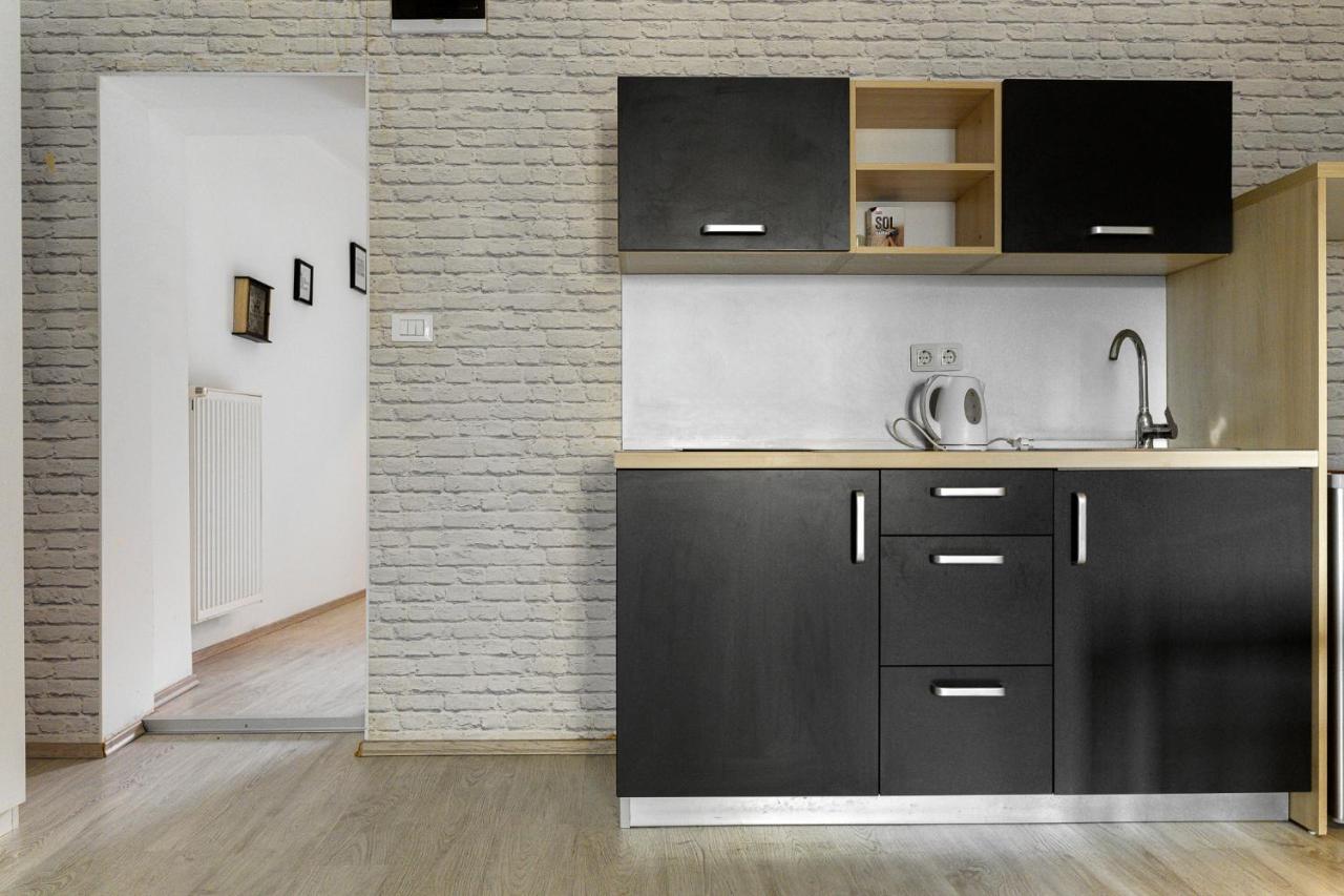 Euro Square Studios Загреб Экстерьер фото