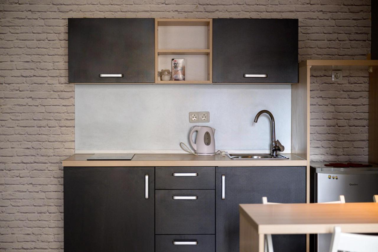 Euro Square Studios Загреб Экстерьер фото